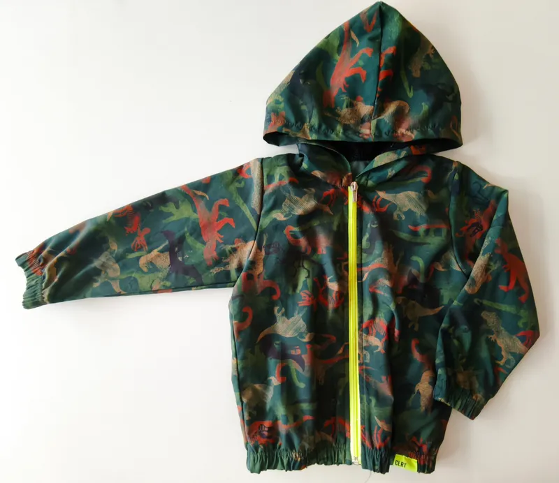 Campera. coloritta. talle: 4.