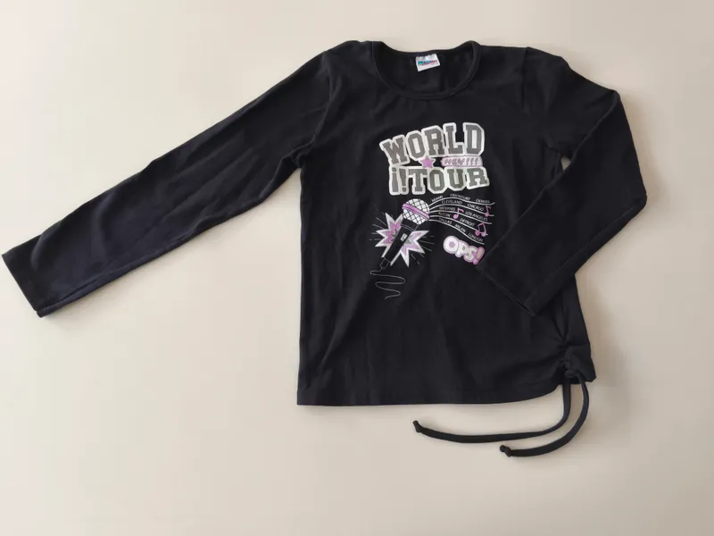 Remera manga larga. Talle: 10.