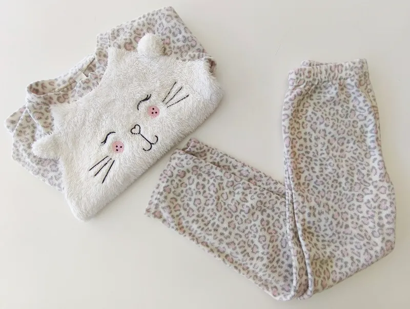 Pijama. sacks kids. Talle 8.