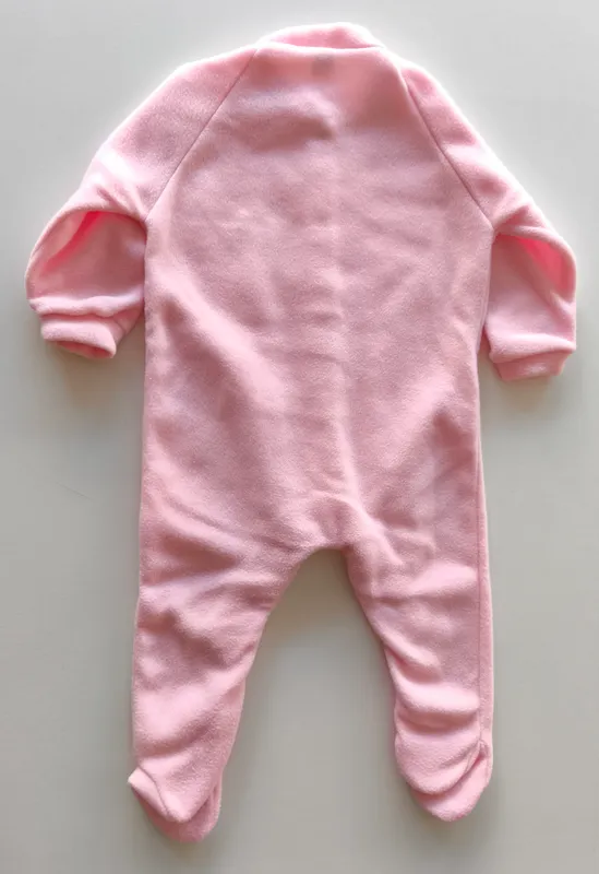 Pijama tipo polar. Talle: 9-12M.