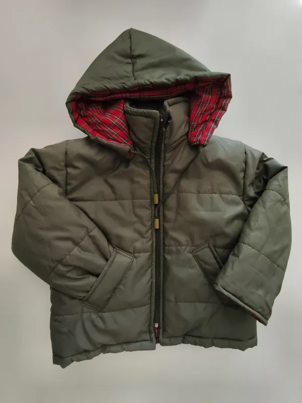 Campera. Talle 4.