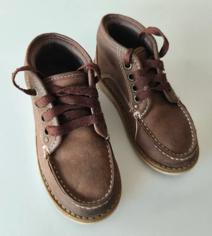 Bota. hush puppies. Talle 26 Eur.
