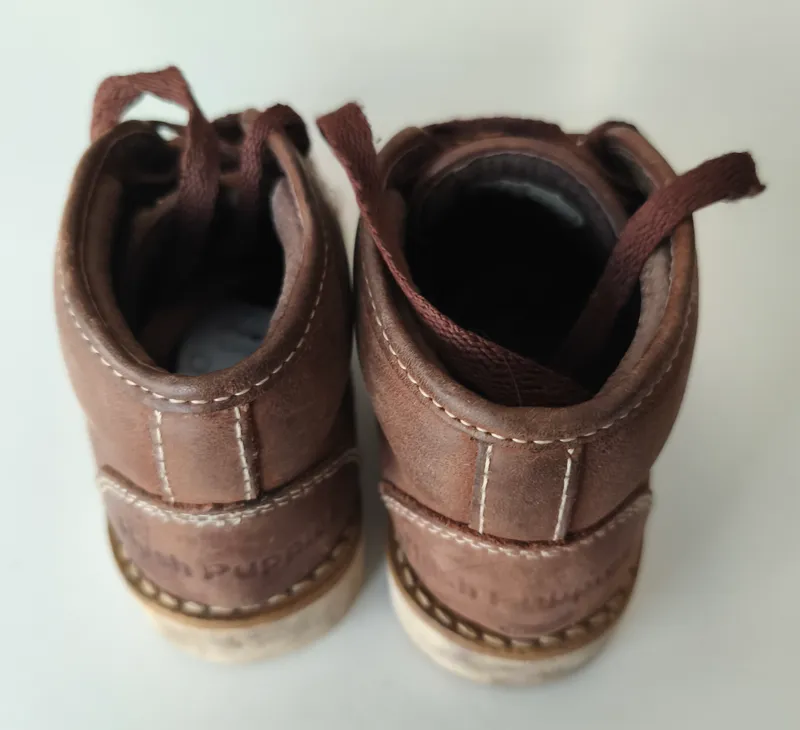 Bota. hush puppies. Talle 26 Eur.