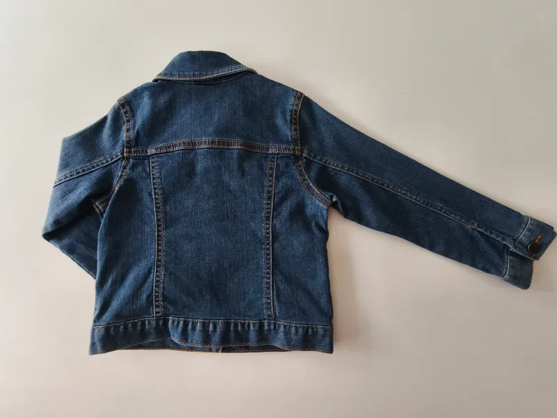 Campera. carter's. Talle 4.