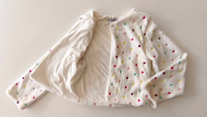 Chaqueta liviana. minore. Talle 8.