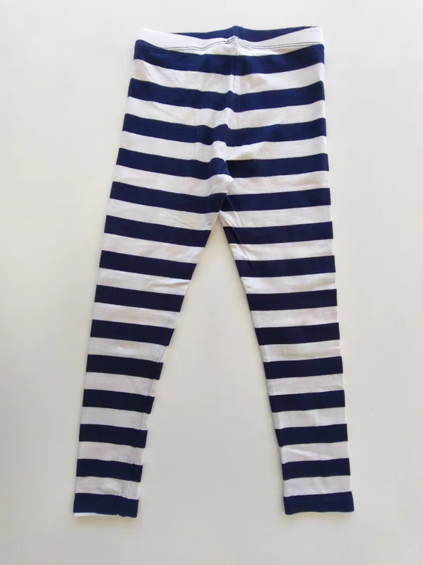 Calza. tommy hilfiger. Talle 6 -7.