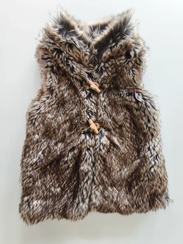 Chaleco. zara. Talle 7 - 8.
