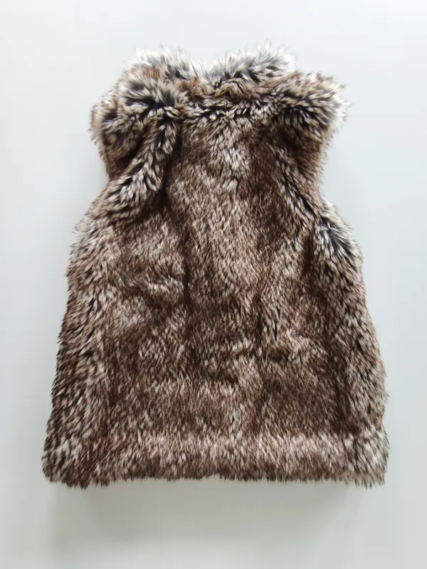 Chaleco. zara. Talle 7 - 8.