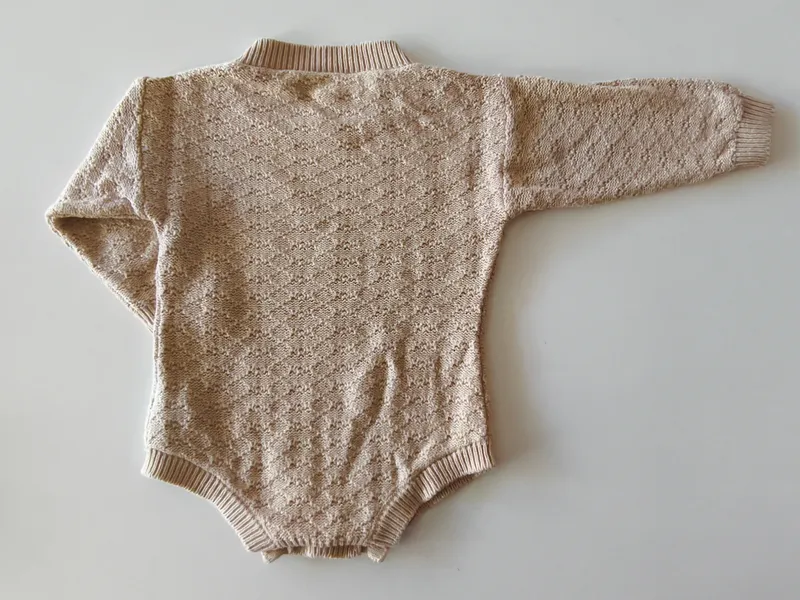 Body. Talle 9 - 12 meses.