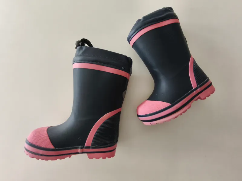 Bota de agua. Talle 27 Eur.