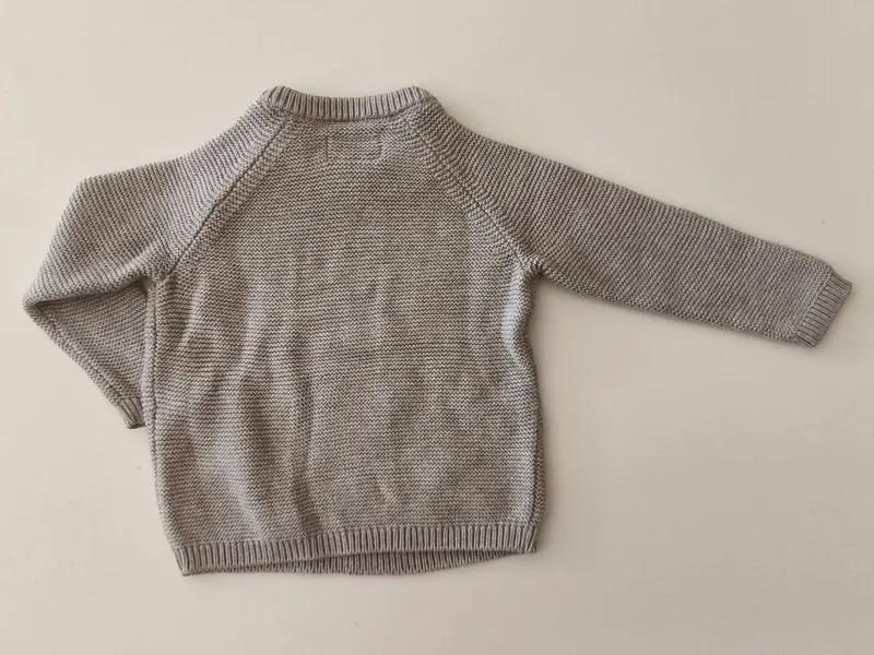 Sweater. carter's.