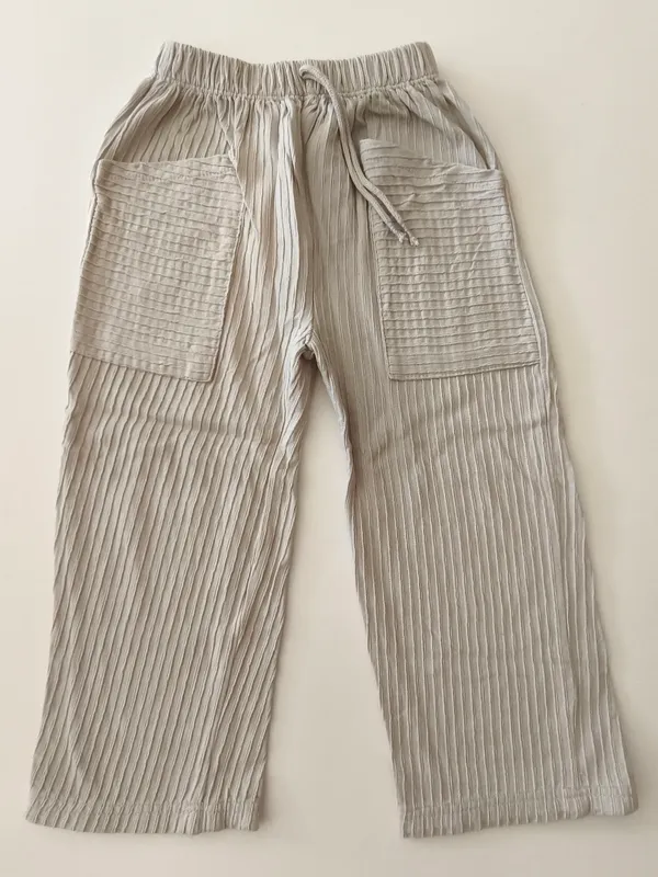 Pantalón. bas.