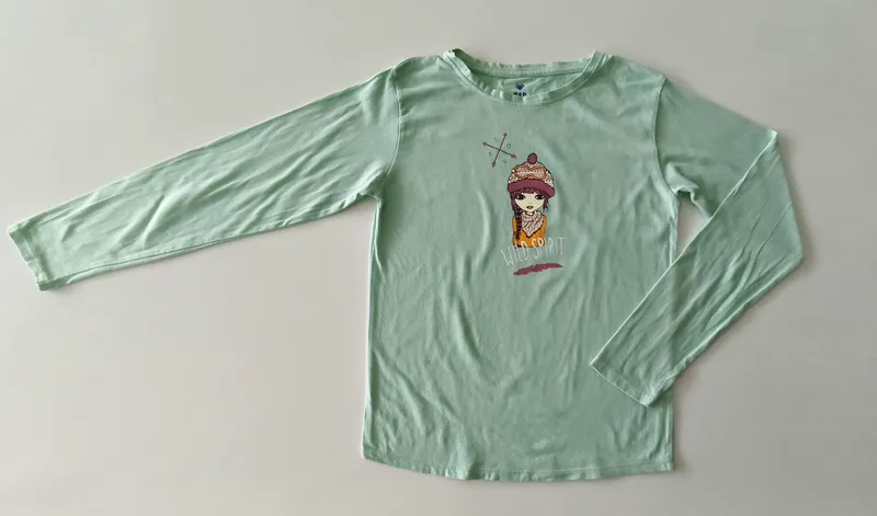 Remera manga larga. bas. Talle 12.