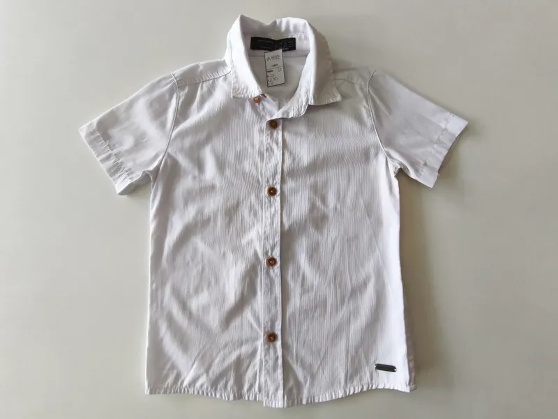 Camisa manga corta. Talle 4.