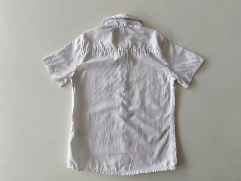 Camisa manga corta. Talle 4.
