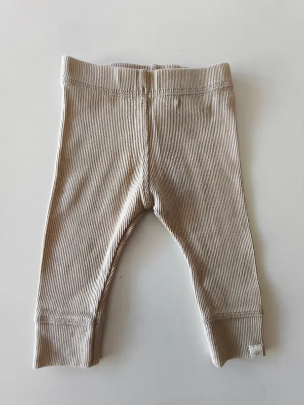 Calza. zara. Talle 1 - 3 meses.