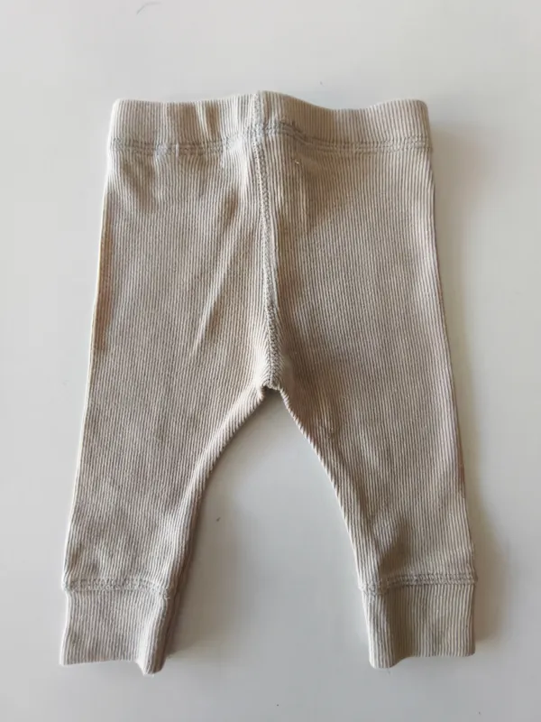 Calza. zara. Talle 1 - 3 meses.