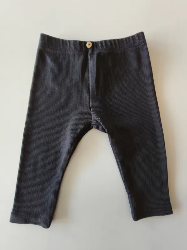 Calza. zara.Talle 3 - 6 meses. 