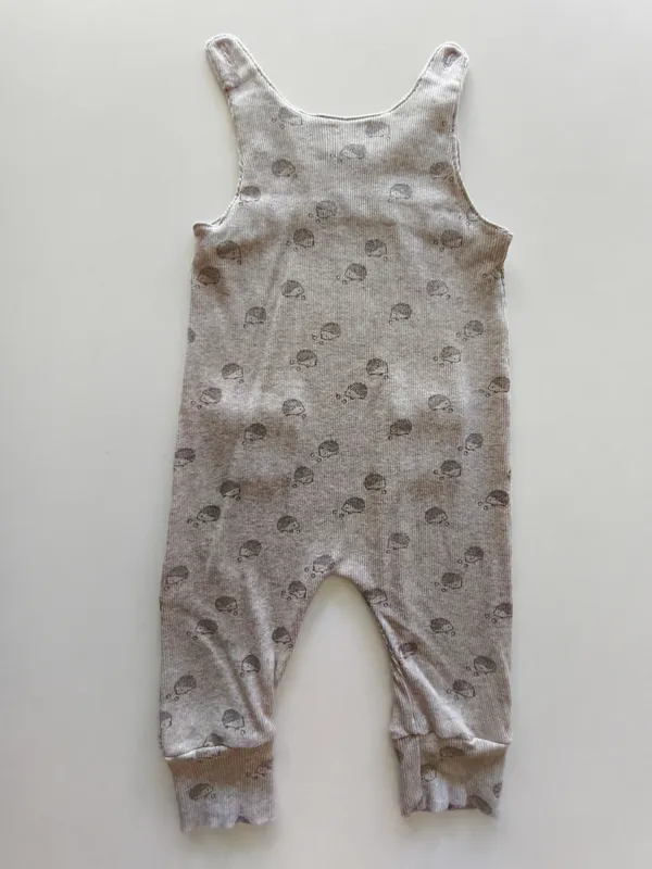 Enterito. h&m. Talle 4 - 6 meses.