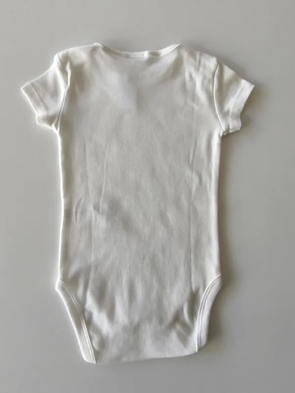 Body. zara. Talle 3 - 6 meses.