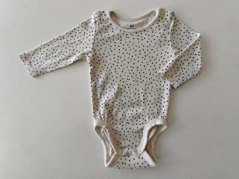 Body. h&m. Talle 1 - 2 meses.