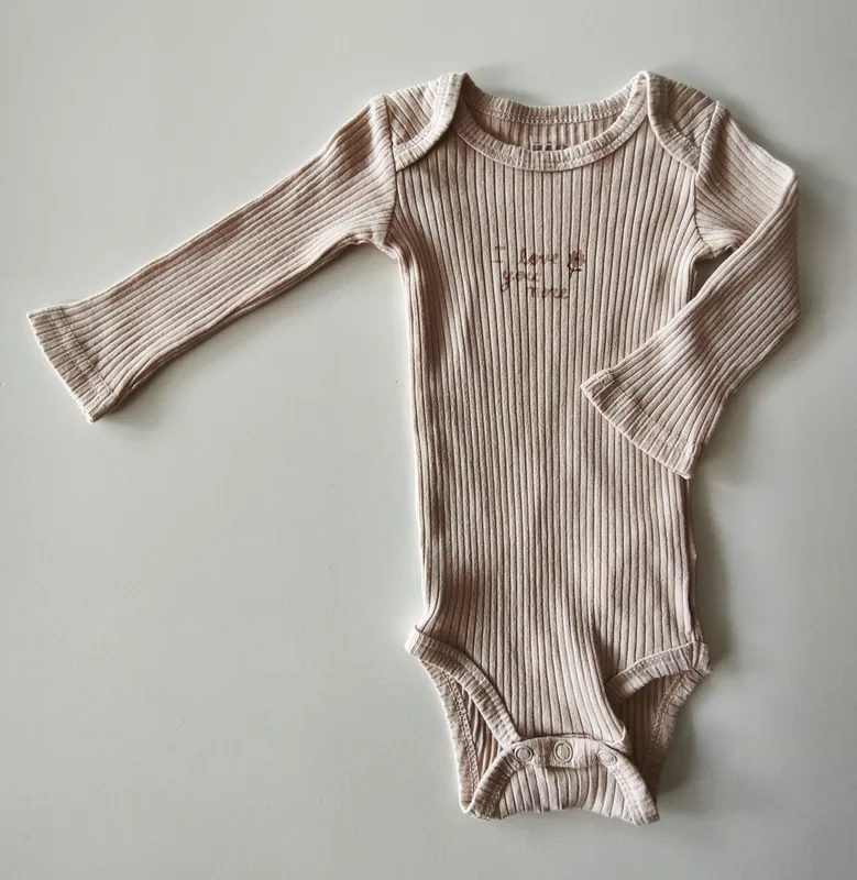 Body manga larga. bas. Talle 0 - 3 meses.
