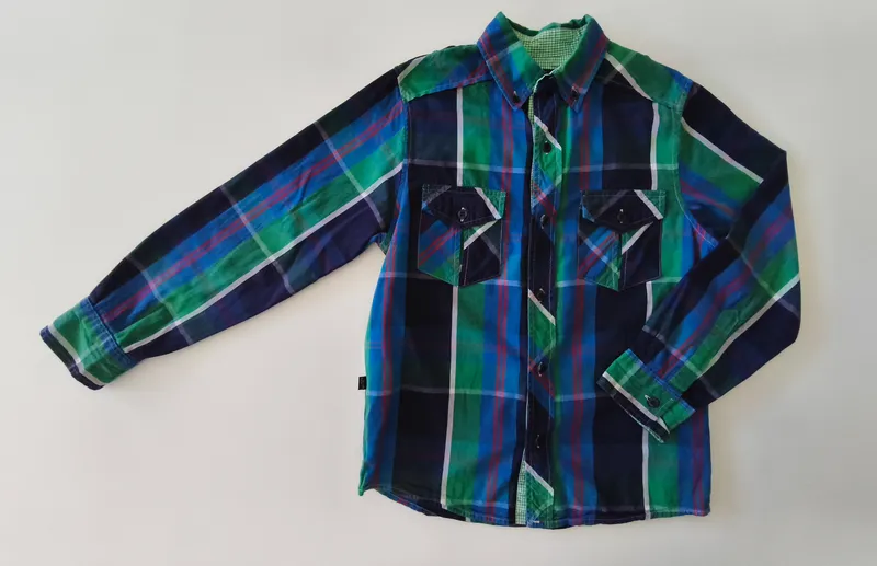 Camisa manga larga. sky blue. Talle 12. 