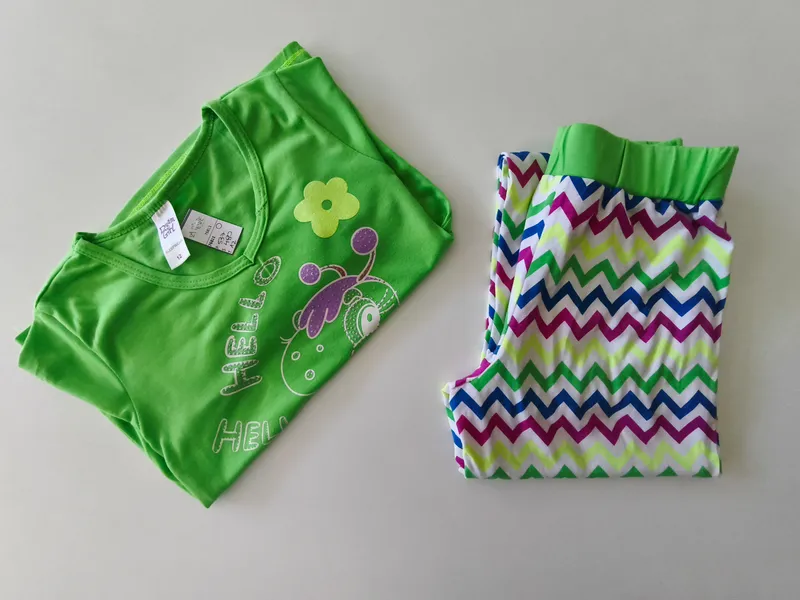 Pijama remera y pantalón. Talle 12.