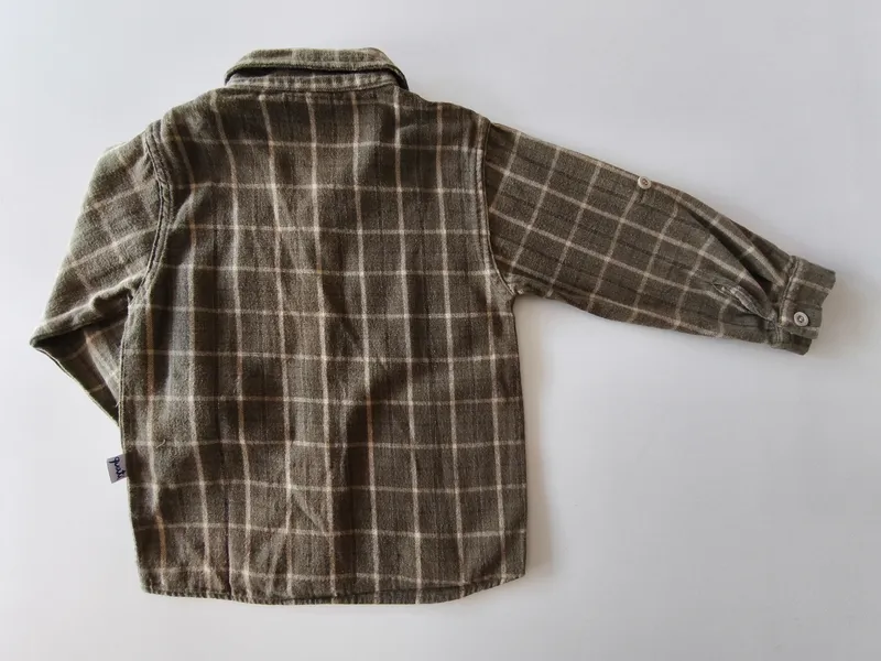 Camisa manga larga. Talle 4.