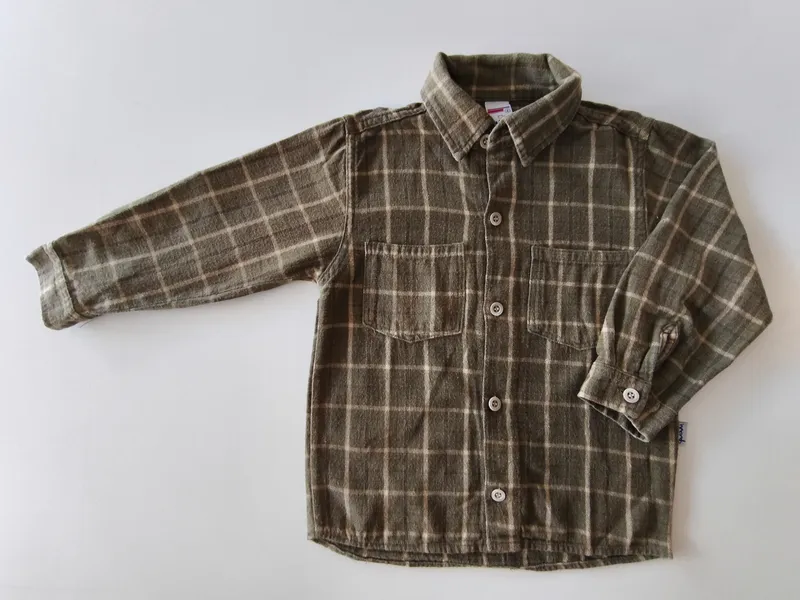 Camisa manga larga. Talle 4.
