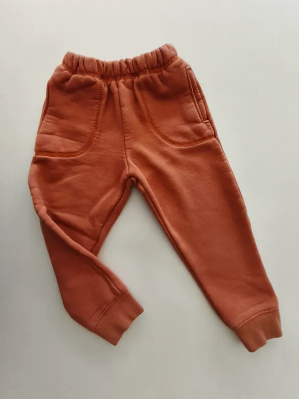Pantalón jogging. traviesos. Talle 4 - 5.