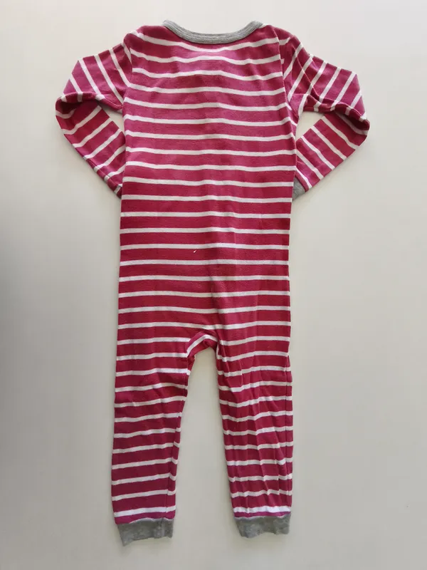 Pijama enterito. carter's. Talle 3. 
