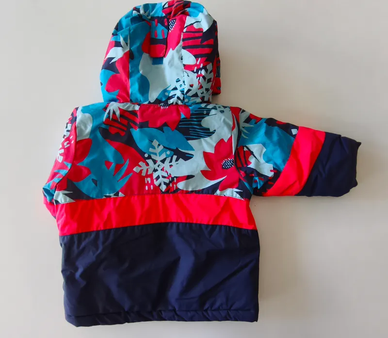 Campera. Columbia. Talle 3. 