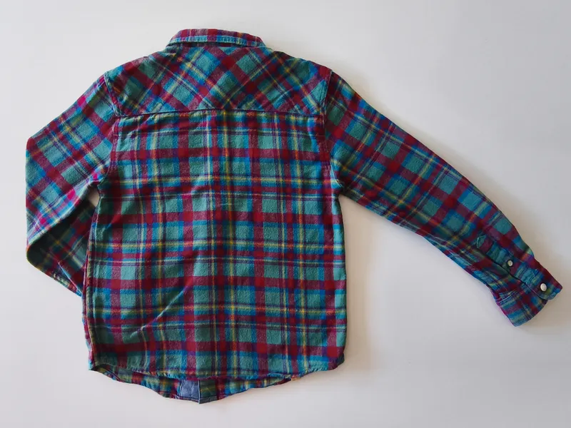 Camisa. hush puppies. talle 6.