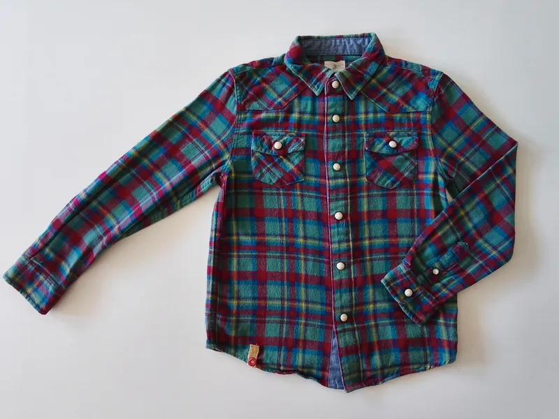Camisa. hush puppies. talle 6.