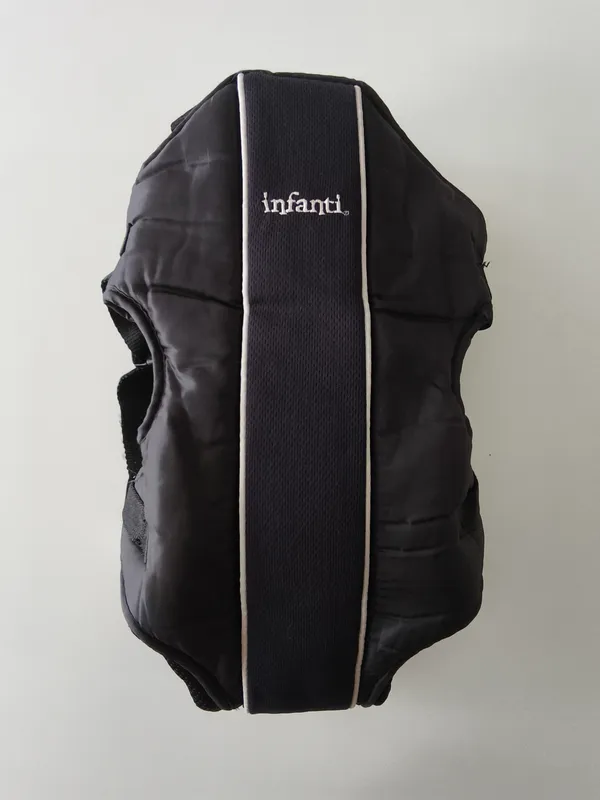 Mochila porta bebé. infanti.