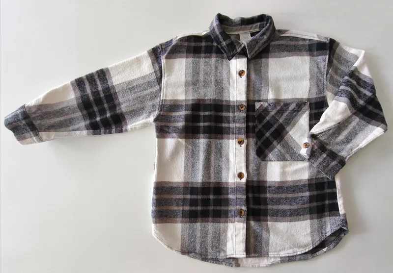 Camisa. zara. talle 8 - 9.