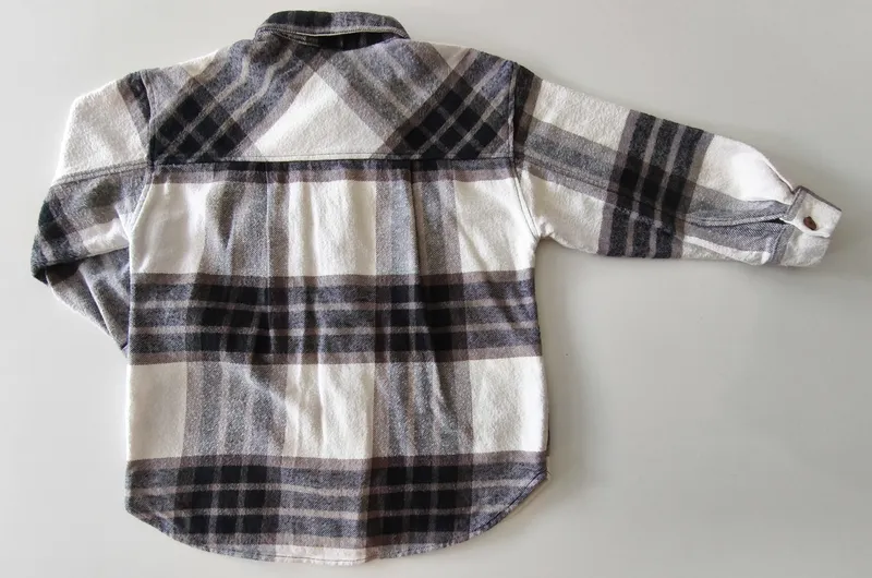 Camisa. zara. talle 8 - 9.