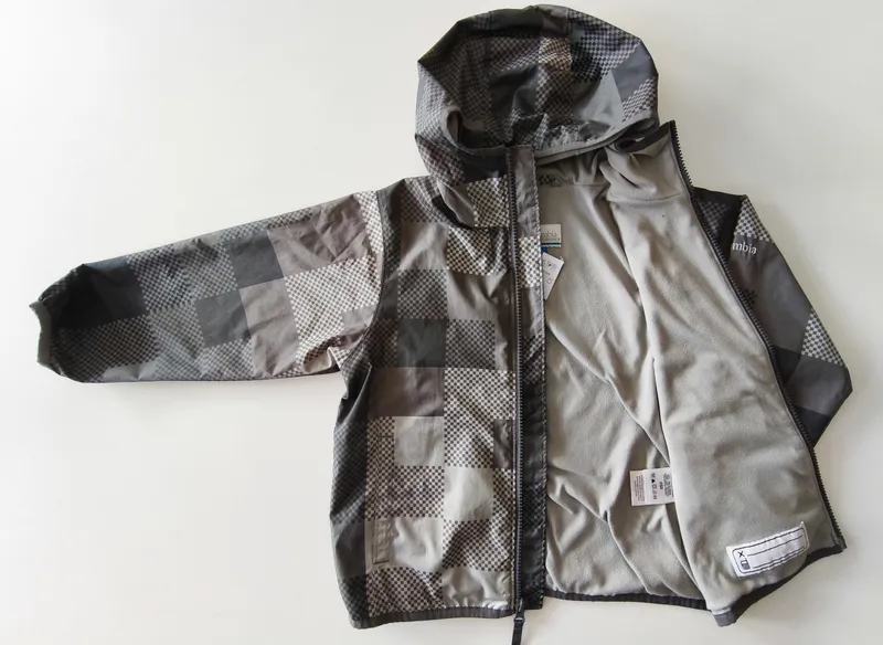 Campera. columbia. talle 4 - 5.