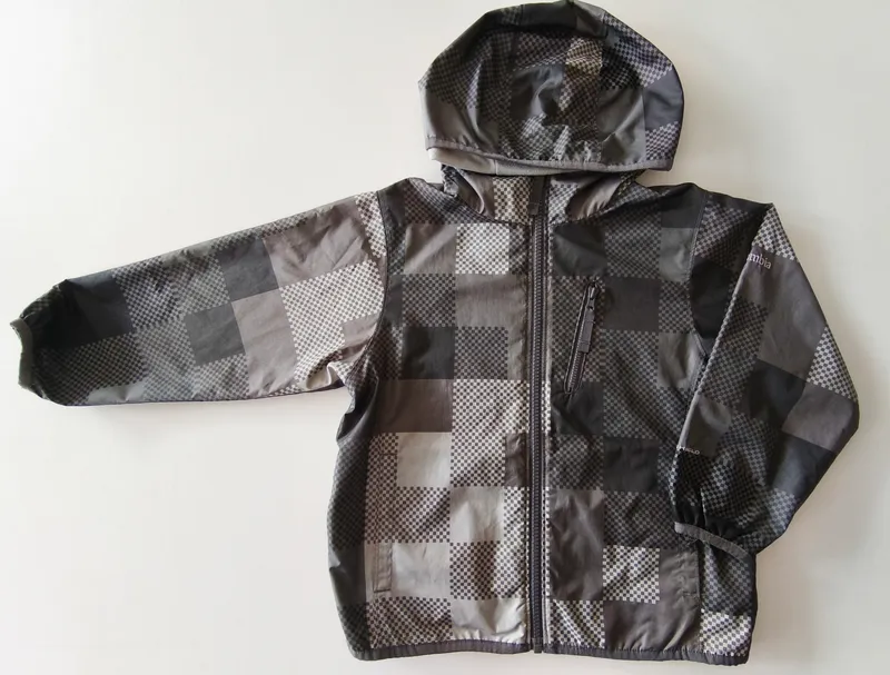 Campera. columbia. talle 4 - 5.