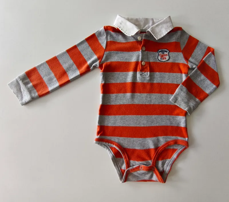 Body manga larga. carter's. talle 24 meses.
