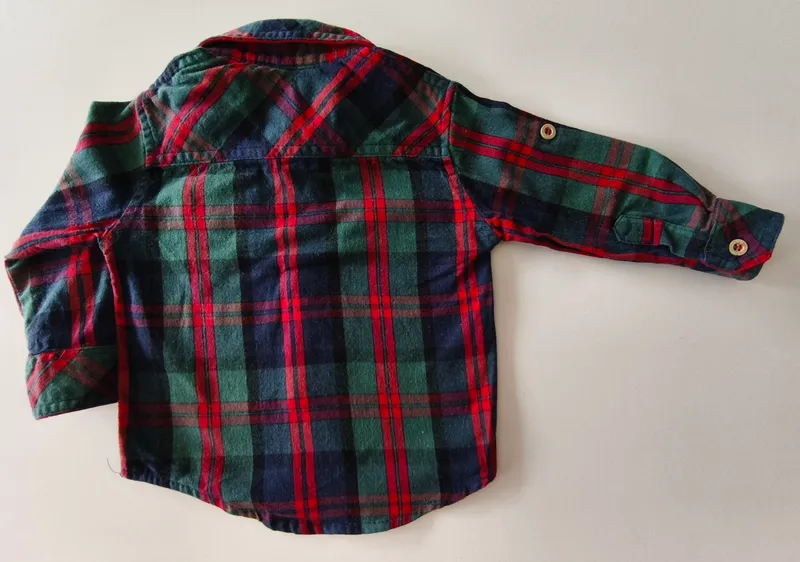 Camisa tipo escocesa. pillerías. talle 18 meses.