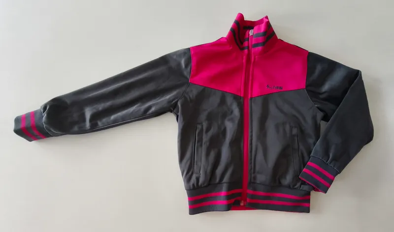 Campera deportiva. i-run. talle 7 - 8.
