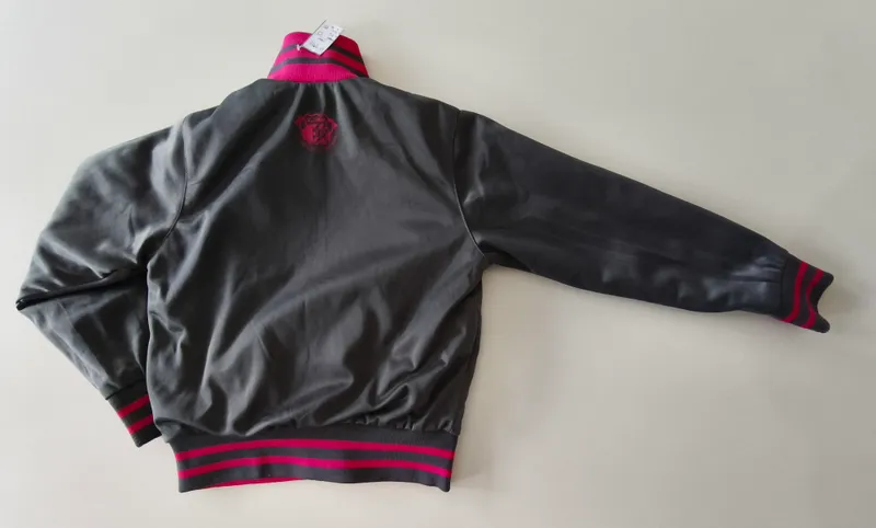 Campera deportiva. i-run. talle 7 - 8.