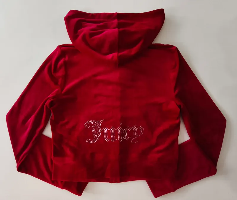 Campera deportiva. juicy couture. talle 16.