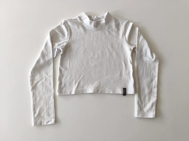 Polera básica. lilimoon. talle: 10.