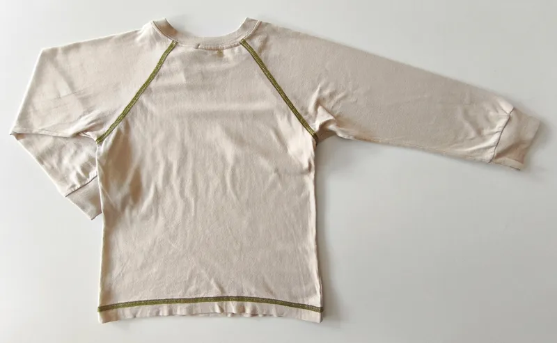 Remera manga larga. mkl. talle 2.