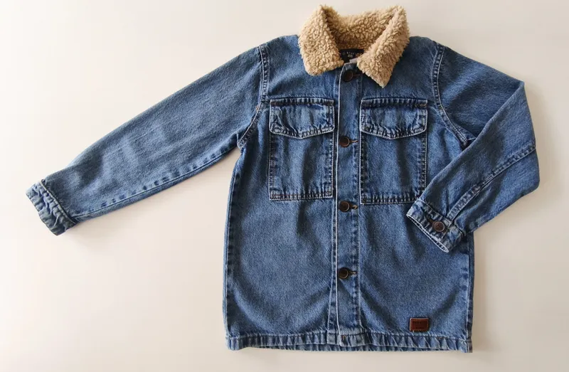 Campera. sky blue. talle 10.