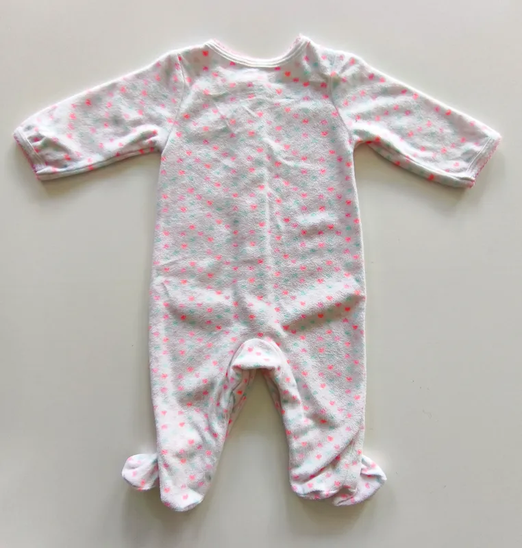 Pijama enterito. carter's. talle 3 meses.