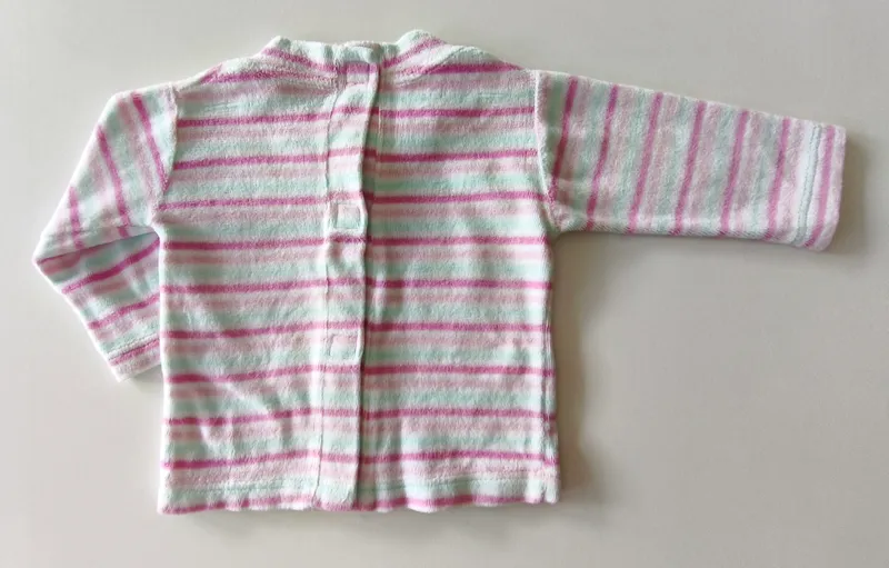 Buzo. talle 3 - 6 meses.